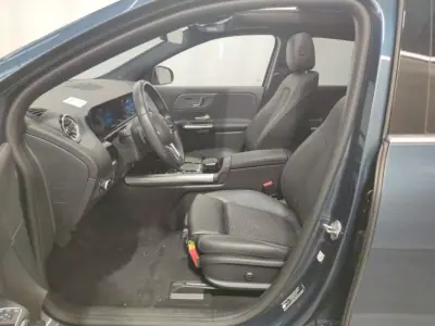 Mercedes-Benz EQA 2022 - 29750 EUR, 73647 km - AUTO.MOTO.pt - 73647km - foto 9 de 14