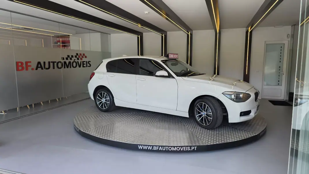 BMW 114 2013 - 9500 EUR, 212463 km - AUTO.MOTO.pt - 212463km - foto 5 de 45