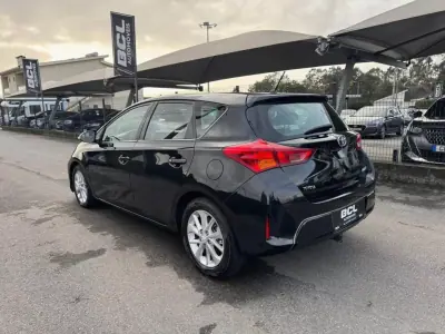 Toyota Auris 2014 - 10990 EUR, 224000 km - AUTO.MOTO.pt - 224000km - foto 5 de 27