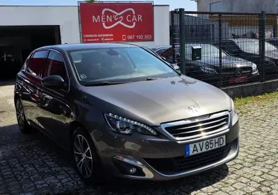 Peugeot 308 2015 - 180000km