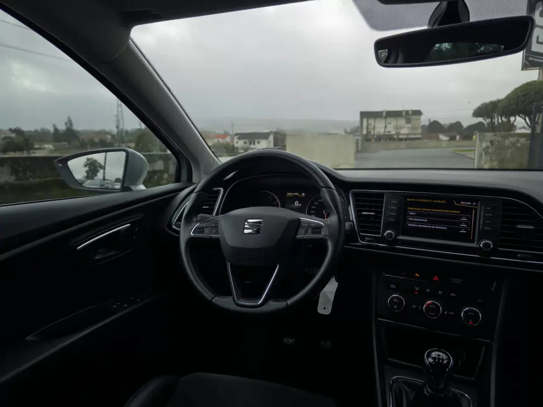 SEAT Leon 2016 - 12990 EUR, 117000 km - AUTO.MOTO.pt - 117000km - foto 11 de 26