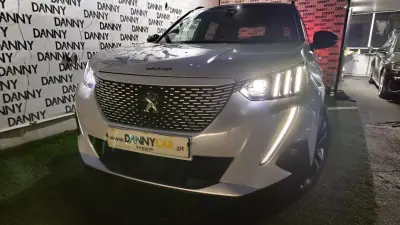 Peugeot e-2008 2021 — foto 6 de 18