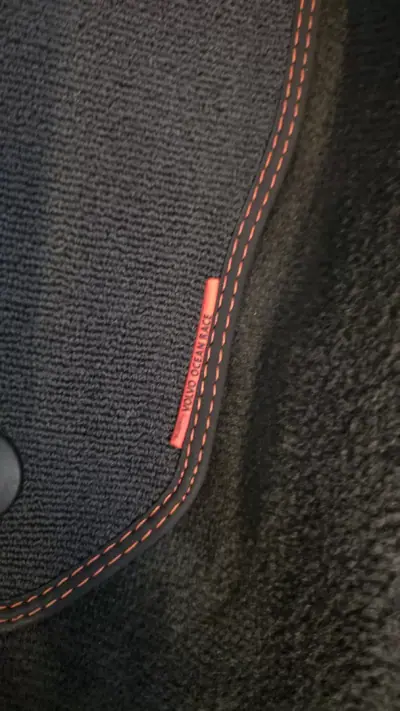 Volvo V60 2015 - 11900 EUR, 314478 km - AUTO.MOTO.pt - 314478km - foto 52 de 60