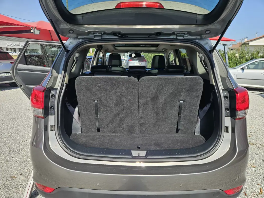 Kia Carens 2018 - 17700 EUR, 104900 km - 104900km - foto 49 de 52