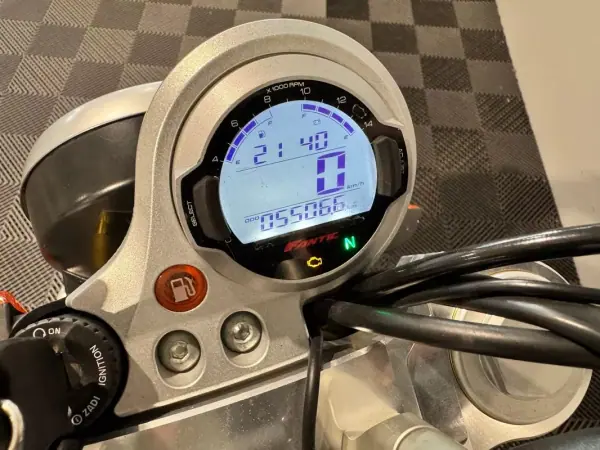 2022 - 5750 EUR, 5500 km - AUTO.MOTO.pt - 5500km - foto 14 de 27