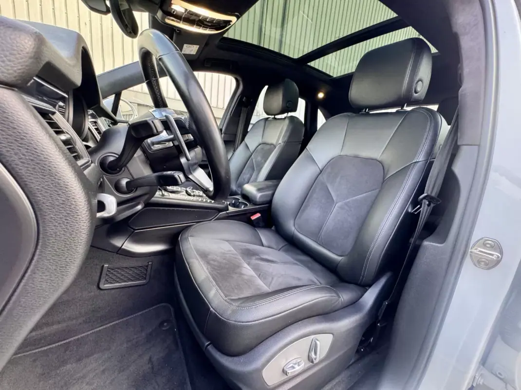 Porsche Macan 2016 - 45990 EUR, 132000 km - AUTO.MOTO.pt - 132000km - foto 27 de 34