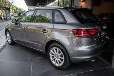 Audi A3 2013 - 12990 EUR, 250675 km - AUTO.MOTO.pt - 250675km - foto 3 de 38