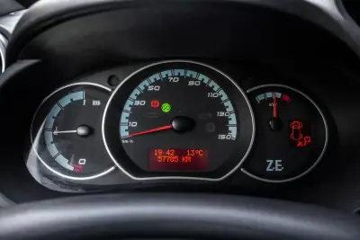 Renault Kangoo E-Tech 2020 - 9990 EUR, 57785 km - AUTO.MOTO.pt - 57785km - foto 18 de 28