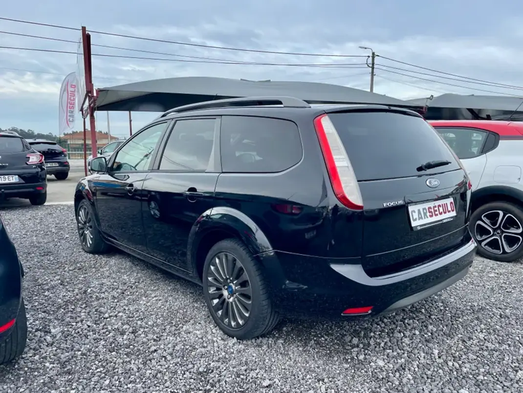 Ford Focus SW 2011 - 7750 EUR, 226741 km - AUTO.MOTO.pt - 226741km - foto 6 de 25
