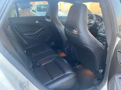 Mercedes-Benz CLA 200 2017 - 22990 EUR, 145650 km - AUTO.MOTO.pt - 145650km - foto 12 de 20