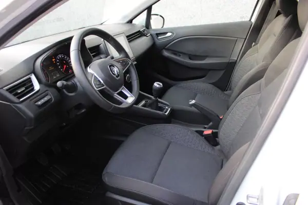 Renault Clio 2023 - 15900 EUR, 53000 km - AUTO.MOTO.pt - 53000km - foto 5 de 23
