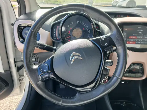 Citroën C1 2018 - 8960 EUR, 70600 km - AUTO.MOTO.pt - 70600km - foto 14 de 23