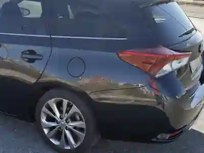 Toyota Auris Touring Sports 2016 — foto 4 de 14