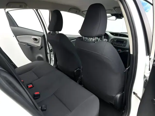 Toyota Yaris 2019 - 11500 EUR, 35900 km - AUTO.MOTO.pt - 35900km - foto 19 de 21