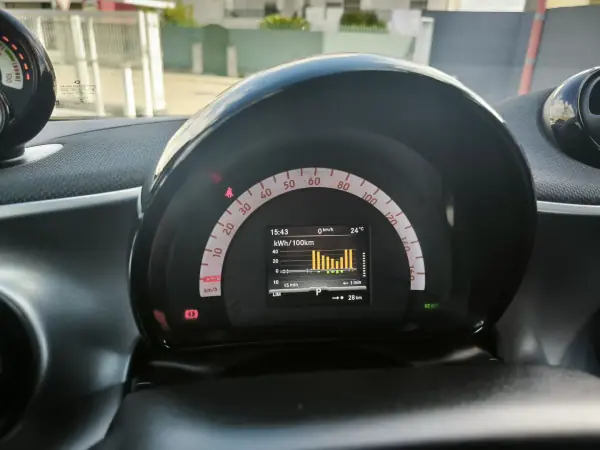 Smart ForTwo Coupé 2021 - 9950 EUR, 102000 km - AUTO.MOTO.pt - 102000km - foto 21 de 32