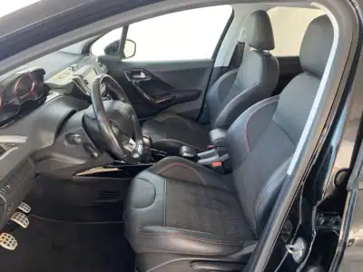 Peugeot 2008 2017 - 14990 EUR, 164600 km - AUTO.MOTO.pt - 164600km - foto 6 de 11