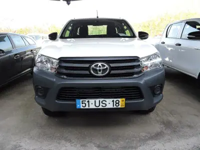 Toyota Hilux 2018 - 31500 EUR, 212452 km - 212452km - foto 2 de 11