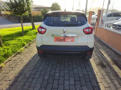 Renault Captur 2015 - 8990 EUR, 161000 km - 161000km - foto 5 de 12