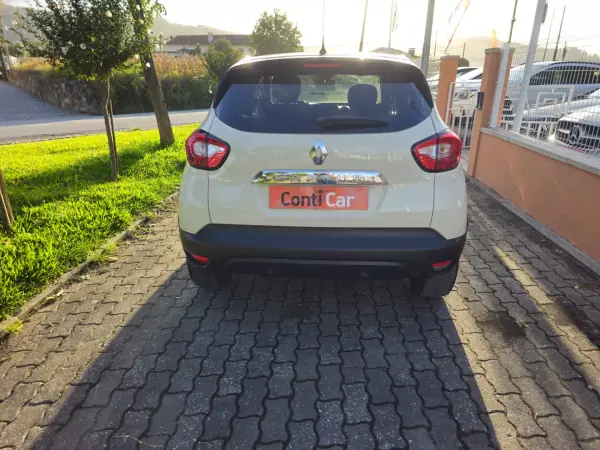 Renault Captur 2015 - 8990 EUR, 161000 km - 161000km - foto 5 de 12