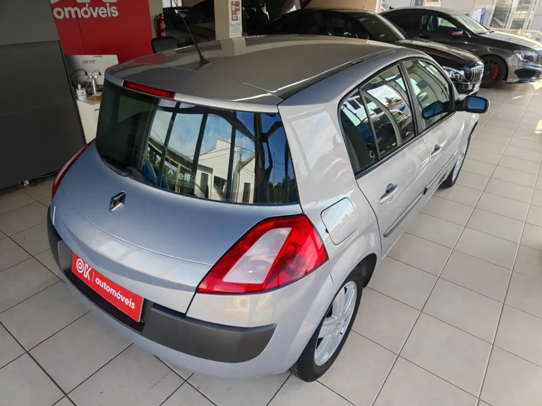 Renault Mégane 2005 - 2950 EUR, 278000 km - 278000km - foto 12 de 32