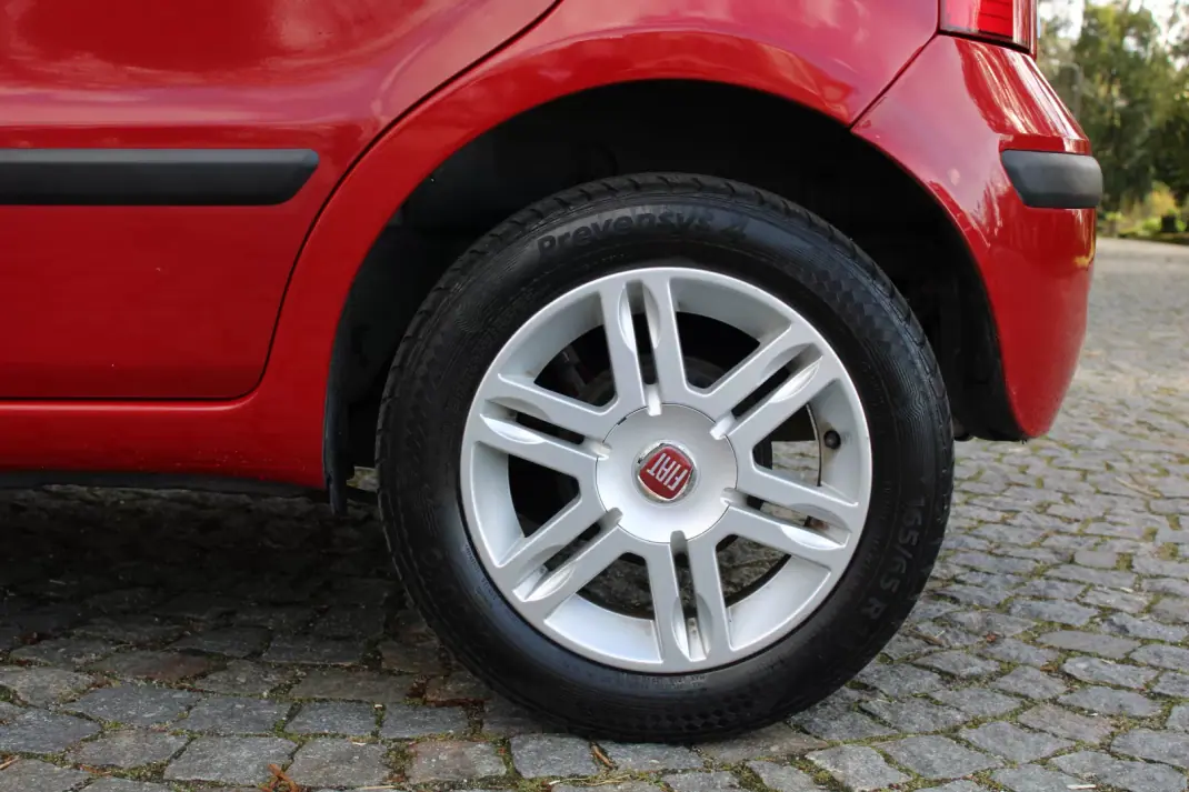 Fiat Panda 2010 - 4500 EUR, 114357 km - AUTO.MOTO.pt - 114357km - foto 9 de 23