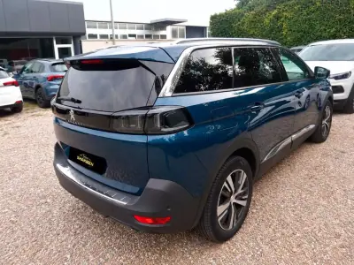 Peugeot 5008 2023 — foto 3 de 9