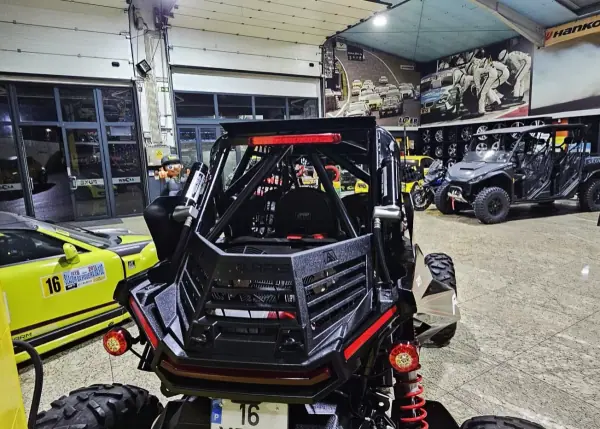 Polaris RZR 2019 - 16500 EUR, 8000 km - AUTO.MOTO.pt - 8000km - foto 15 de 18