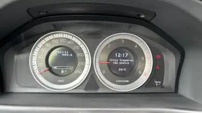 Volvo XC 70 2011 - 13999 EUR, 256121 km - AUTO.MOTO.pt - 256121km - foto 12 de 23