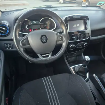 Renault Clio Sport Tourer 2018 - 11950 EUR, 108830 km - 108830km - foto 11 de 21