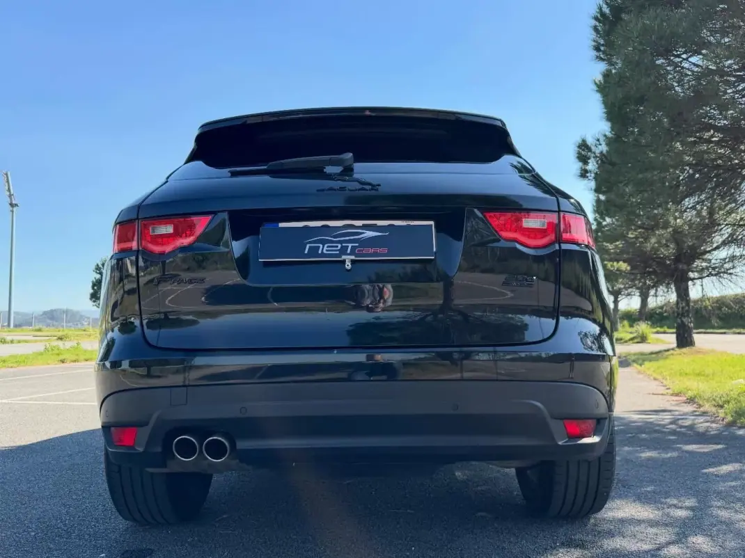 Jaguar F-Pace 2017 - 24950 EUR, 177000 km - AUTO.MOTO.pt - 177000km - foto 8 de 15