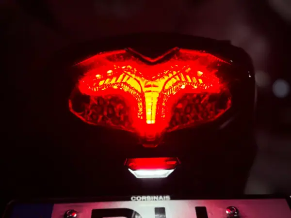 Yamaha MT 09 2023 - 11490 EUR, 5529 km - AUTO.MOTO.pt - 5529km - foto 9 de 16