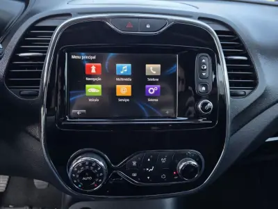 Renault Captur 2016 - 11990 EUR, 118000 km - AUTO.MOTO.pt - 118000km - foto 24 de 32