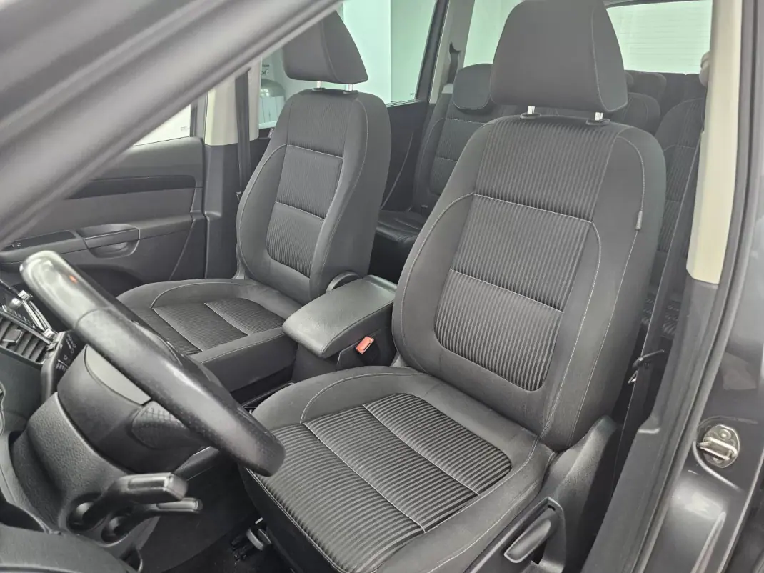 SEAT Alhambra 2011 - 12650 EUR, 216141 km - AUTO.MOTO.pt - 216141km - foto 13 de 51