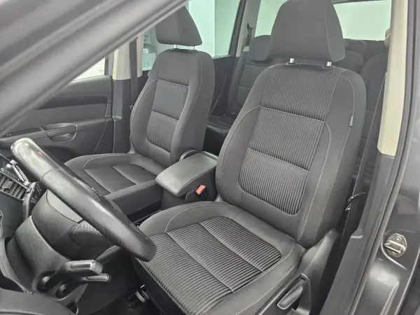 SEAT Alhambra 2011 - 12650 EUR, 216141 km - AUTO.MOTO.pt - 216141km - foto 13 de 51