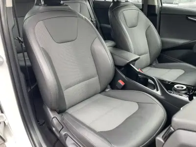 Kia Niro EV 2022 - 25850 EUR, 52642 km - AUTO.MOTO.pt - 52642km - foto 15 de 44