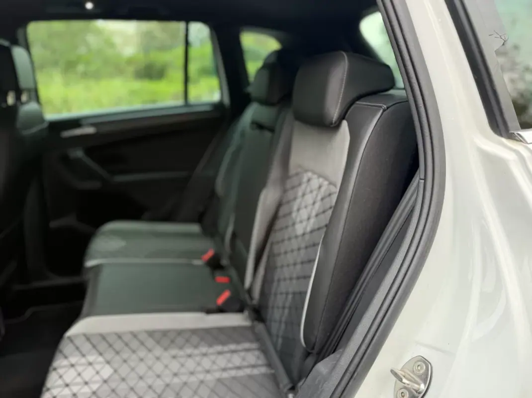 Volkswagen Tiguan 2020 - 26999 EUR, 207000 km - AUTO.MOTO.pt - 207000km - foto 13 de 16