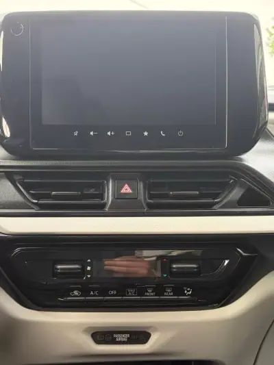 Suzuki Swift 2025 - 18900 EUR, 7000 km - AUTO.MOTO.pt - 7000km - foto 13 de 15