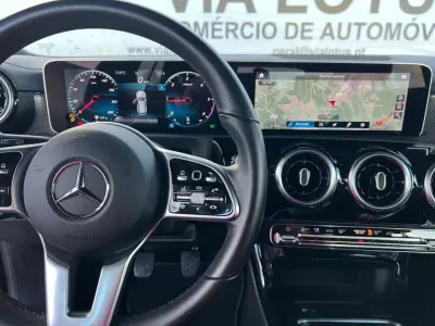 Mercedes-Benz CLA 180 2020 - 21750 EUR, 168500 km - AUTO.MOTO.pt - 168500km - foto 12 de 12