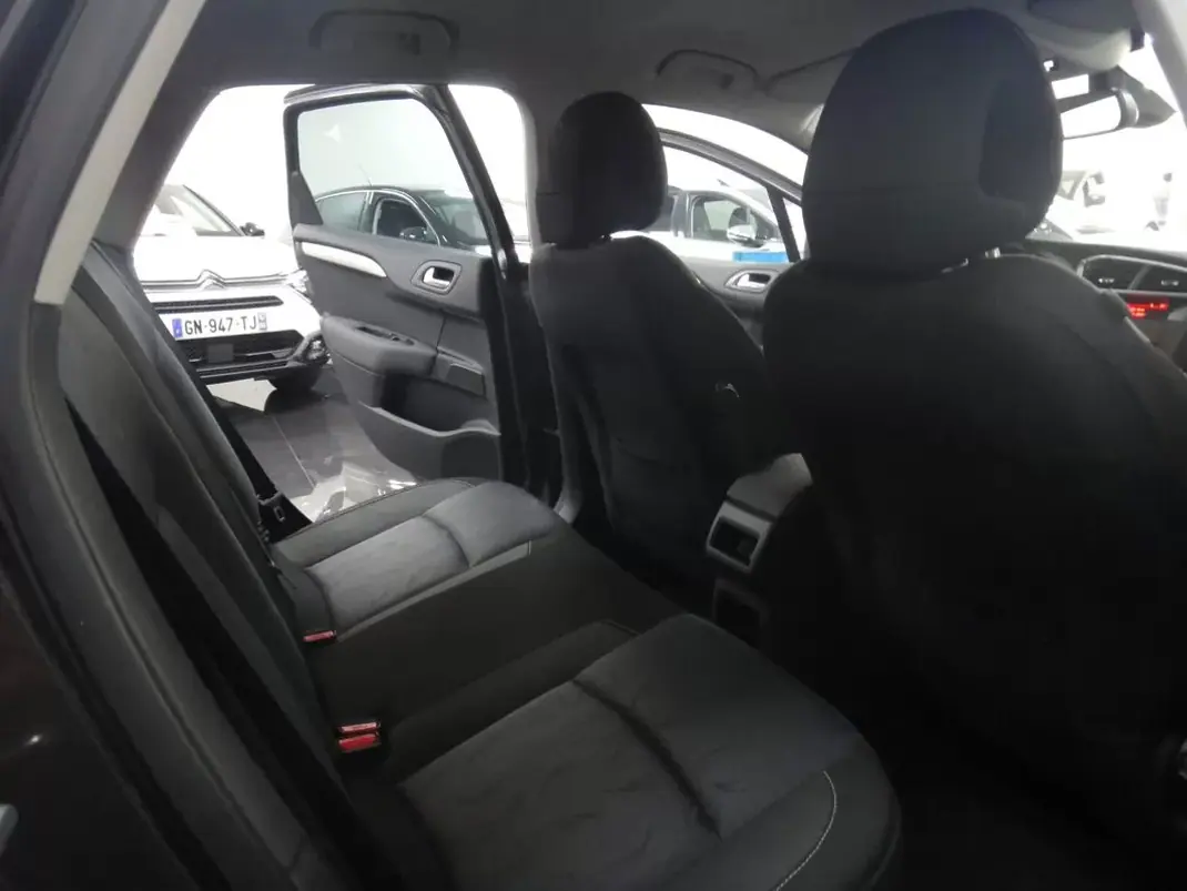 Citroën C4 2011 - 6990 EUR, 200000 km - AUTO.MOTO.pt - 200000km - foto 16 de 21