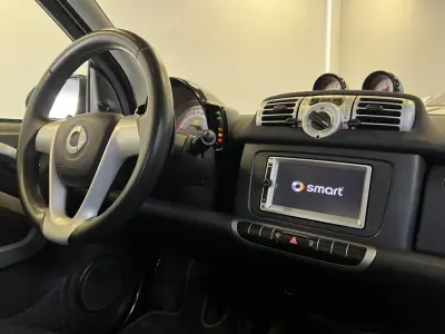Smart ForTwo Coupé 2013 - 7990 EUR, 165000 km - AUTO.MOTO.pt - 165000km - foto 24 de 47