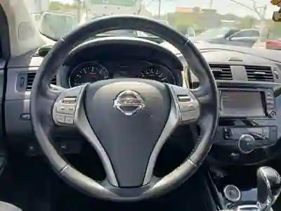 Nissan Pulsar 2018 - 13000 EUR, 51152 km - AUTO.MOTO.pt - 51152km - foto 5 de 15