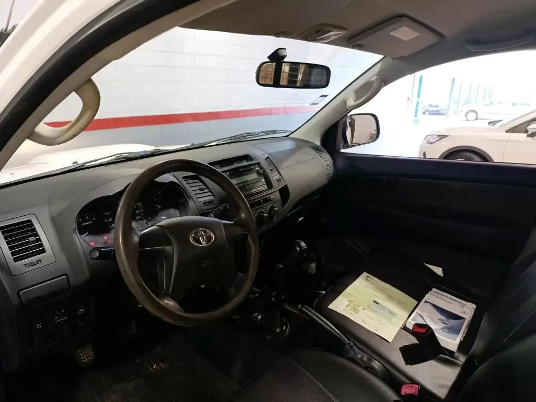 Toyota HILUX 2.5 D-4D 4WD CS 2017 - 22900 EUR, 148848 km - AUTO.MOTO.pt - 148848km - foto 3 de 8