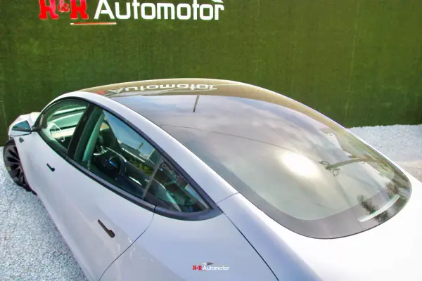 Tesla Model 3 2021 - 32400 EUR, 70000 km - AUTO.MOTO.pt - 70000km - foto 14 de 39