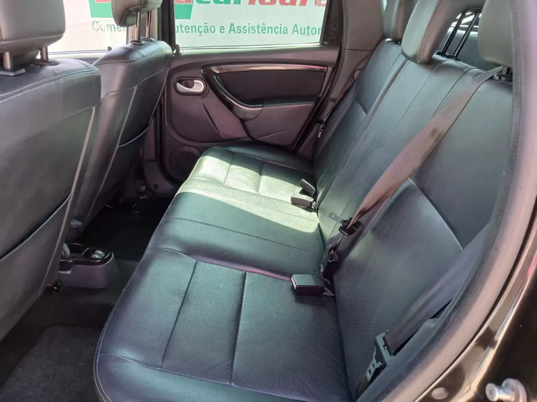 Dacia Duster 2011 - 9650 EUR, 102884 km - 102884km - foto 18 de 26