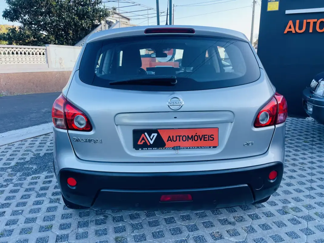 Nissan Qashqai 2008 - 8950 EUR, 222875 km - AUTO.MOTO.pt - 222875km - foto 6 de 12