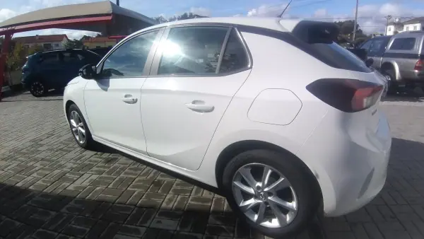 Opel Corsa 2020 - 12950 EUR, 65709 km - AUTO.MOTO.pt - 65709km - foto 8 de 31