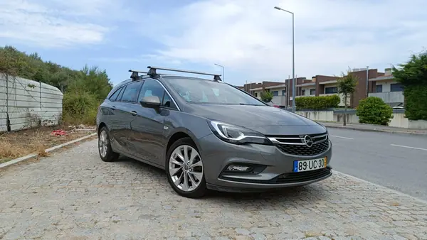 Opel Astra Sports Tourer 2018 - 12500 EUR, 150000 km - AUTO.MOTO.pt - 150000km - foto 11 de 11