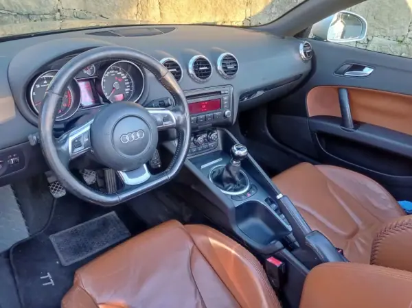Audi TT Roadster 2007 - 12990 EUR, 208000 km - AUTO.MOTO.pt - 208000km - foto 20 de 22