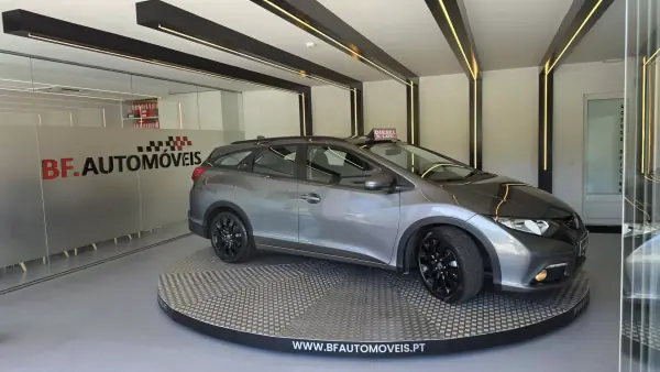 Honda Civic Tourer 2014 - 10750 EUR, 193536 km - AUTO.MOTO.pt - 193536km - foto 9 de 57