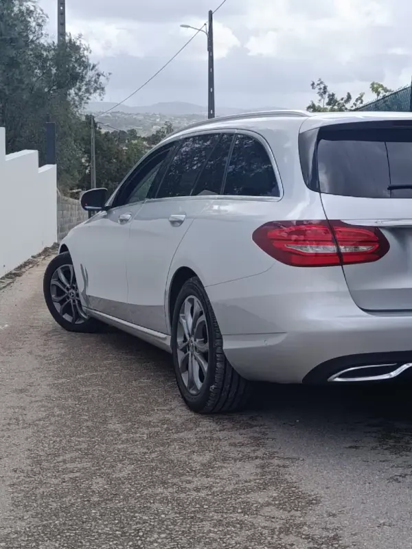 Mercedes-Benz 200 2017 - 15900 EUR, 210000 km - 210000km - foto 5 de 5
